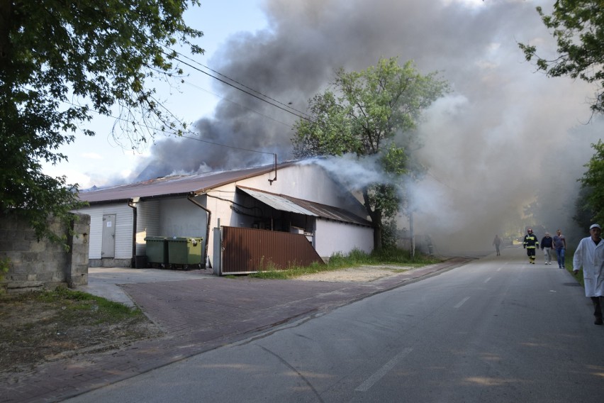 Pożar masarni w Chmielniku. Wielka akcja straży 