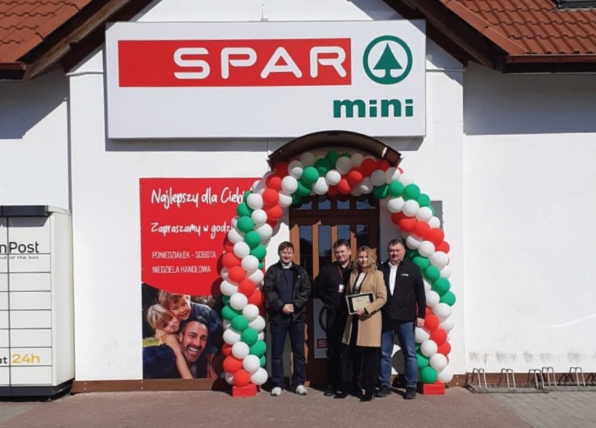 Drugi sklep sieci SPAR w Tarnobrzegu już otwarty. Przy placówce ustawiono Paczkomat InPost