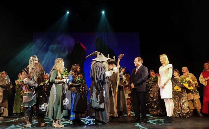 Teatr Dramatyczny. Hobbit - przedstawienie premierowe,...