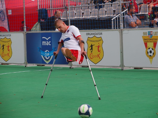 Fundacja Megamocni zaprasza na treningi osoby po amputacjach kończyny dolnej lub górnej (także osoby z wadami kończyn) na zajęcia AMPFUTBOLU.Zapraszamy wszystkich chętnych w każdym wieku na zajęcia  sportowe - treningi prowadził będzie fizjoterapeuta, trener piłkarski, pasjonat piłki - Grzegorz Kowal grzegorz.kowal1@wp.pl tel. 690 342 707 oraz Tomasz Wilman   twilman@interia.pl 505 177 726(dor)