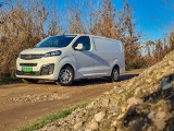 Opel Vivaro-e Furgon. Wrażenia z jazdy, napęd, wersje nadwozia i ceny