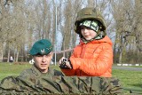 Wojskowa gra terenowa na nadsańskich błoniach w Stalowej Woli. Zobacz zdjęcia