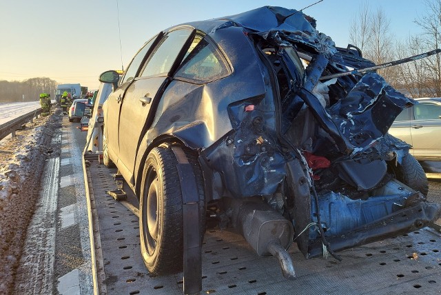 Groźny wypadek na trasie S1 w Przeczycach.Zobacz kolejne zdjęcia. Przesuwaj zdjęcia w prawo - naciśnij strzałkę lub przycisk NASTĘPNE