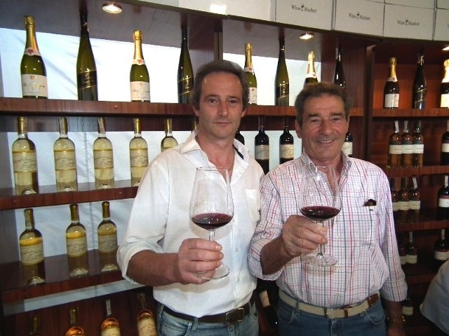 O sobie i produkowanych przez siebie winach opowiadali Alfiero (z prawej) i Massimo Comaschi, 