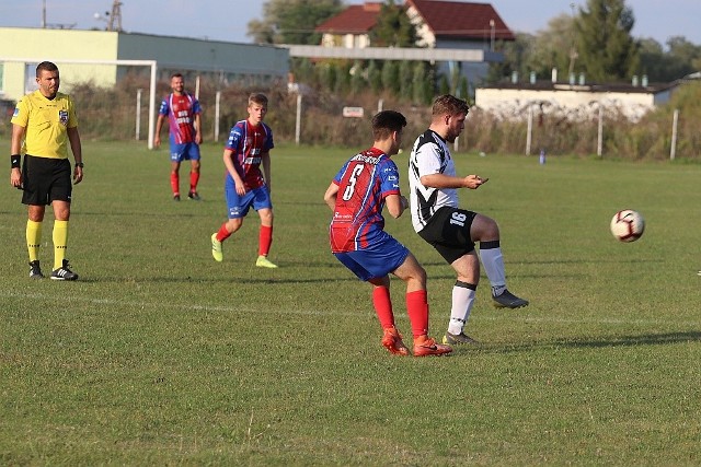 Rzekunianka Rzekuń w dotychczasowych rundach Pucharu Polski miała sporo szczęścia, bowiem awansowała bez gry - dzięki walkowerowi oraz wolnemu losowi. W środę 11 września nie było już jednak tak dobrze.