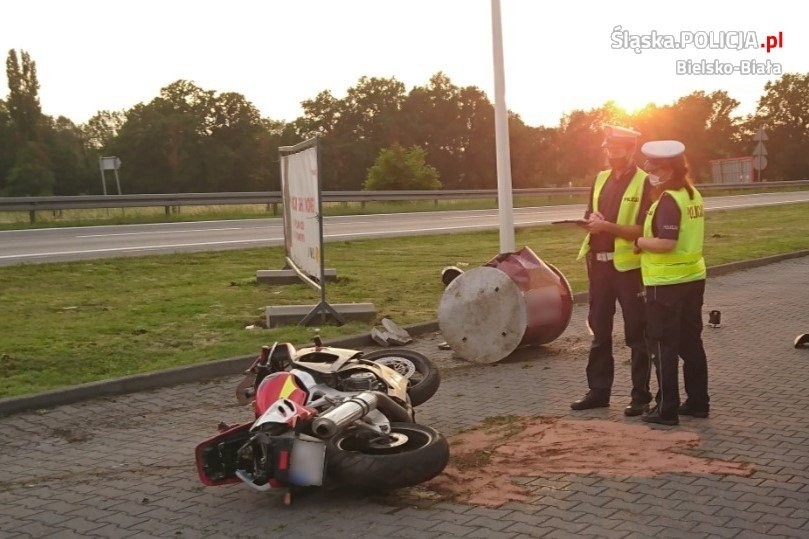 Motocyklista uciekał przed policją w...
