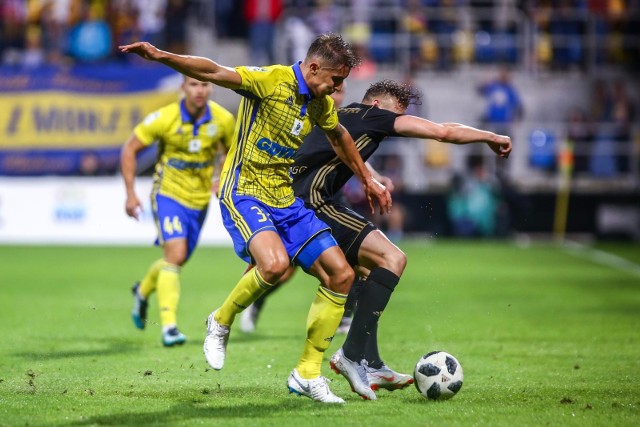 11.08.2018 gdynia. mecz 4 kolejki lotto ekstraklasy. spotkanie arka gdynia - gornik zabrze n/z szymon zurkiwski (7) damian zbozien (33) fot. piotr hukalo / dziennik baltycki / polska press