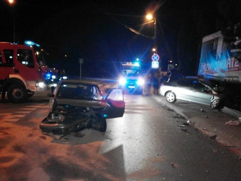 Nowy Sącz. Cztery osoby poszkodowane w wypadku na ulicy Radzieckiej