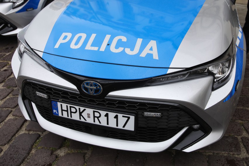 Hybrydowe toyoty dla rzeszowskich policjantów [ZDJĘCIA]