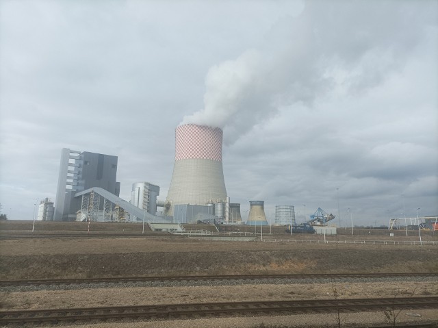 Tauron Wytwarzanie i konsorcjum spółek Rafako, Mostostal Warszawa nie zawarły ugody ustalającej sposób rozwiązania kontraktu na budowę bloku 910 MW w Jaworznie i rozliczenia wzajemnych roszczeń.