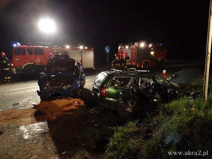 Wypadek w Czechowicach-Dziedzicach: Potężna kraksa na skrzyżowaniu DK1 i Lipowskiej [ZDJĘCIA]