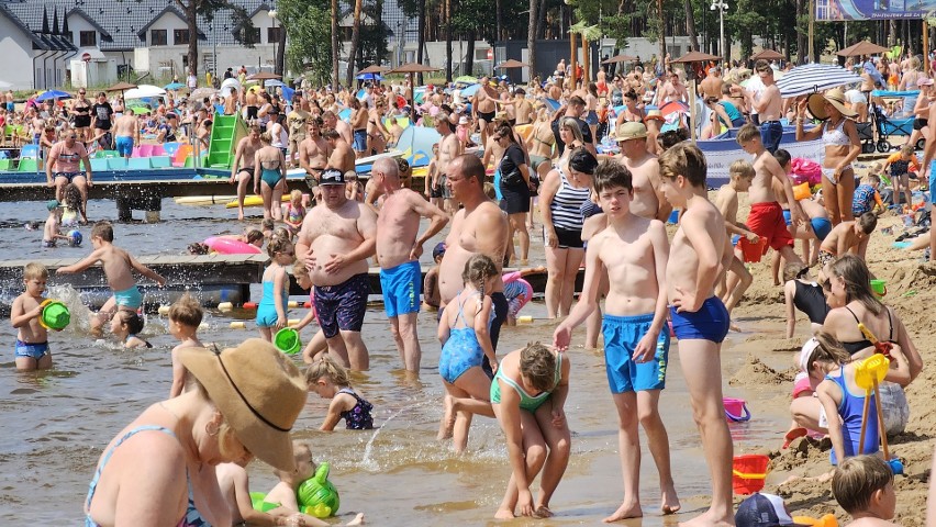 Świętokrzyska Ibiza oblężona jak w nadmorskich kurortach! Tysiące ludzi wypoczywało nad zalewem w Sielpi