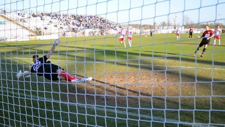 Łódzki Klub Sportowy przegrał przed własną publicznością z...