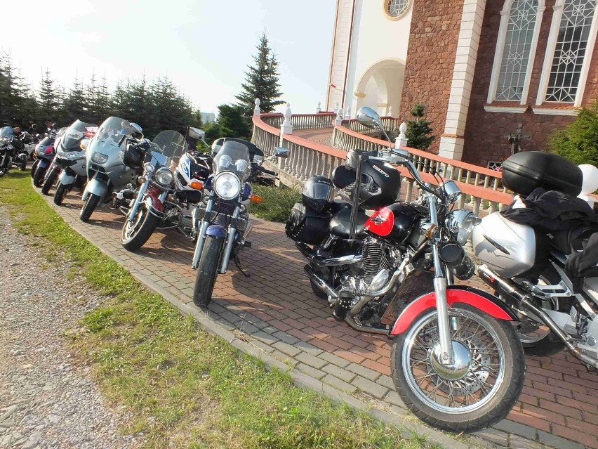 Piknik parafialny z motocyklami w Starachowicach (ZDJĘCIA)