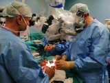 Maszyna oskalpowała 39-letnią kobietę w pracy. W Gliwicach przeszczepiono jej skórę głowy. Uwaga, zdjęcia są drastyczne