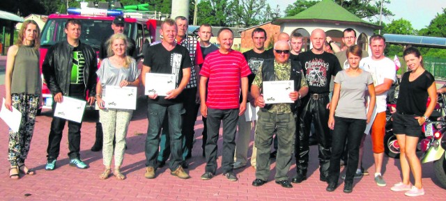 Francja ma swój Tour de France, Bejsce - lipcowy Tour de Bejsce. Uroki gminy poznawali na dwóch kółkach i rowerzyści, i motocykliści. Imprezą dyrygował wójt Józef Zuwała (w czerwonym trykocie).