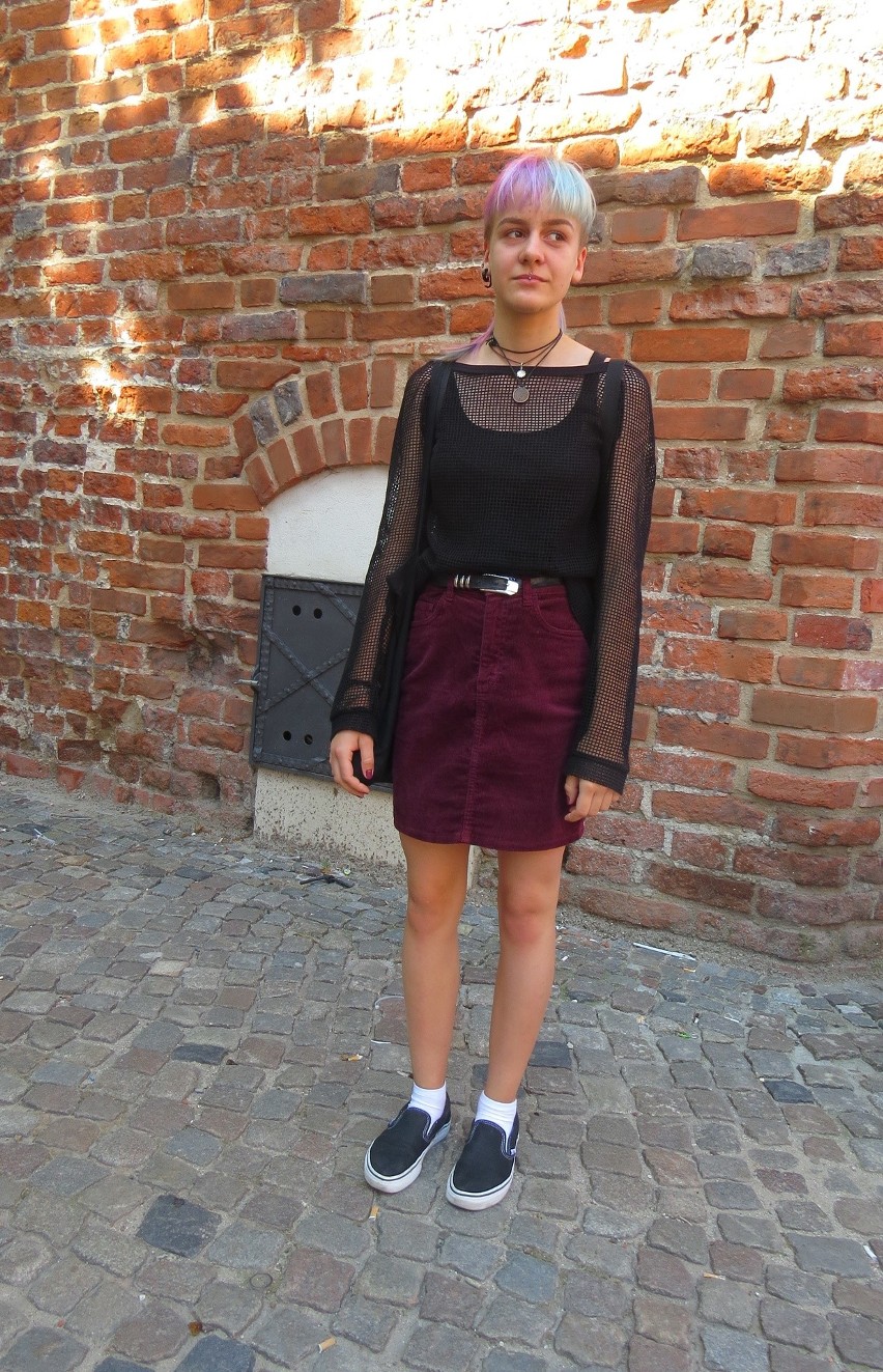 Julia, 16 lat
Inspiruje się Instagramem, nosi to, co lubi.