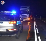 W Bukowinie ciężarówka potrąciła rowerzystkę. 38-letnia kobieta trafiła do szpitala z licznymi obrażeniami