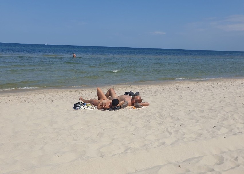 Oto plaża nudystów w Grzybowie! Wciąż pełna golasów! Zobaczcie nowe ZDJĘCIA