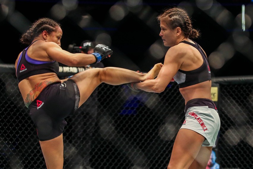 Walki MMA. Mogła stracić wzrok. Karolina Kowalkiewicz: Lekarz powinien przerwać moją walkę