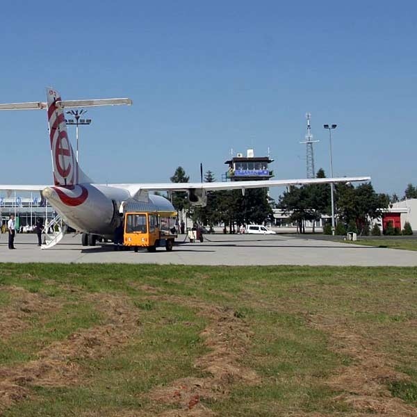 Szanse na budowę  w tym roku terminalu na lotnisku w Jasioncesą znikome.