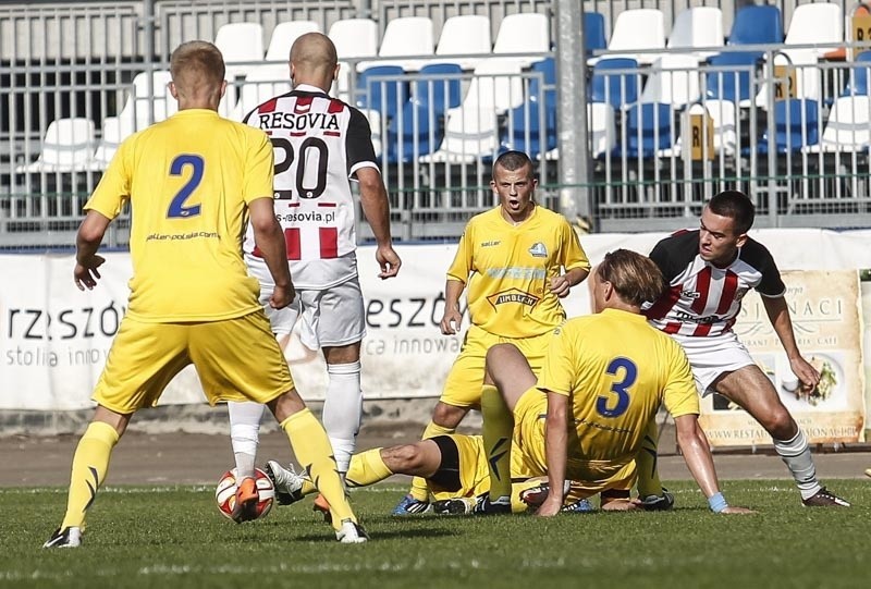 W derbowej potyczce Resovia Rzeszów remisuje ze Stalą 1:1.