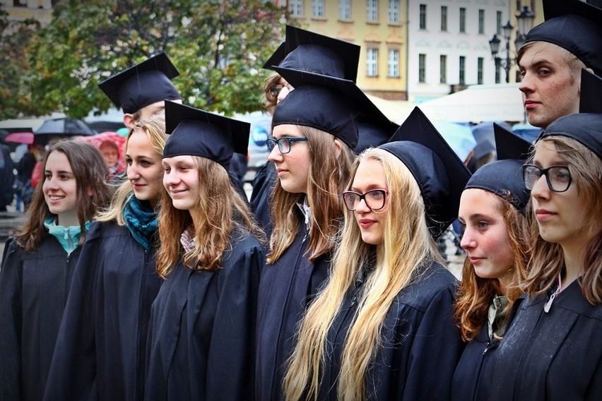 Gaudeamus Igitur na wrocławskim Rynku (POSŁUCHAJ)