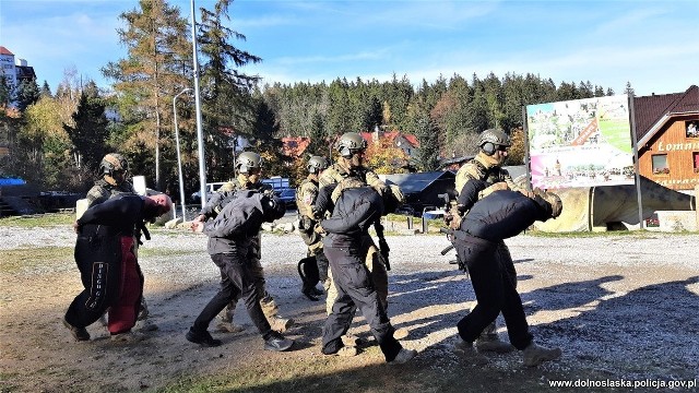 Tak wyglądały ostatnie ćwiczenia funkcjonariuszy z Dolnego Śląska, w których wzięło udział prawie 300 mundurowych.