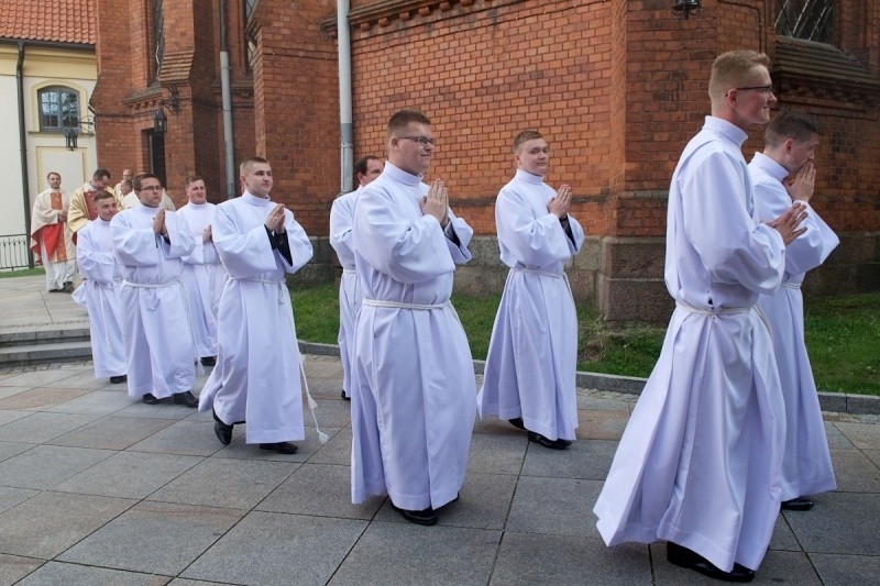 Abp Edward Ozorowski 27maja br. w czasie uroczystej Mszy św....