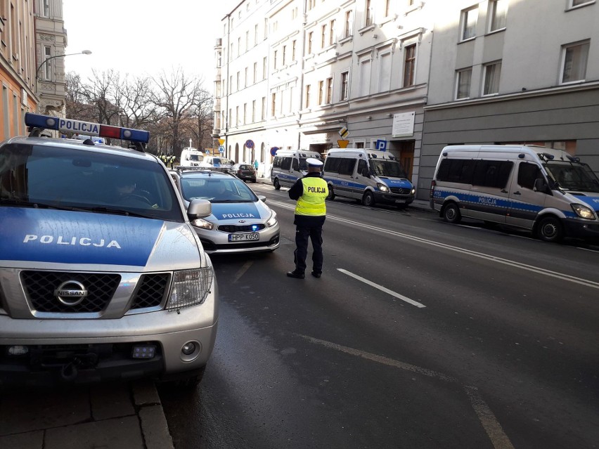Policja poinformowała, że w Marszu dla Klimatu w Katowicach...