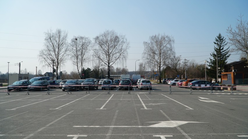 Większa część parkingu nad jeziorem Pogoria III została...