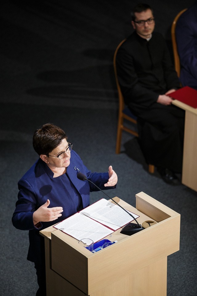 Wicepremier Beata Szydło odwiedziła Seminarium w Tarnowie [ZDJĘCIA]