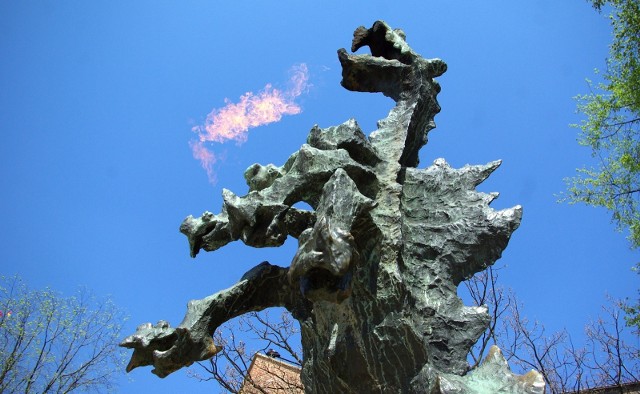 Rzeźba smoka wawelskiego obchodzi 50 lat