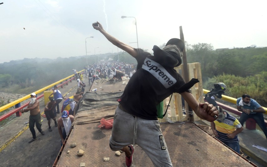 Starcia na granicy kolumbijsko-wenezuelskiej