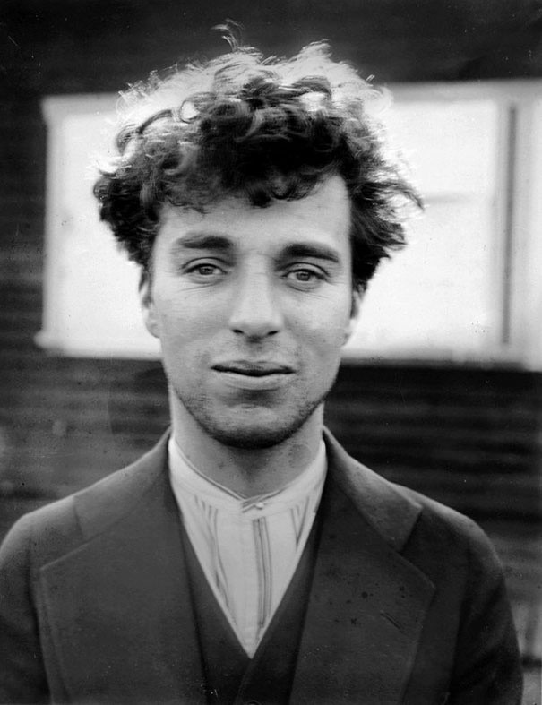 Charlie Chaplin w wieku 27 lat (1916 rok)