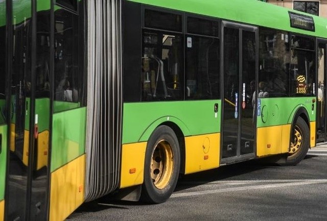 Po 25 minutach autobus wznowił kurs.