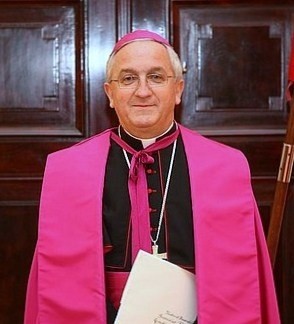 Arcybiskup Celestino Migliore