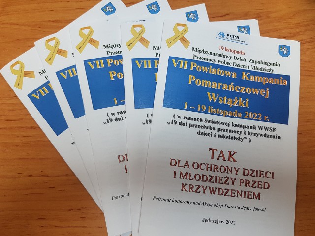 1 listopada ruszyła VII Powiatowa Kampania Pomarańczowej Wstążki przeciwko przemocy i krzywdzeniu dzieci i młodzieży.