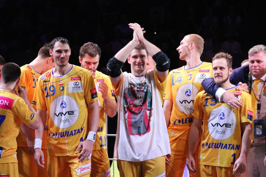 Vive Tauron Kielce po horrorze wygrał z Veszprem i zwyciężył w Lidze Mistrzów