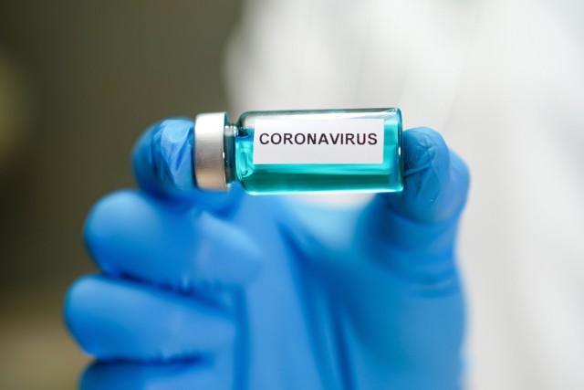 Pacjent z koronawirusem został wyleczony osoczem ozdrowieńca w szpitalu w Bytomiu