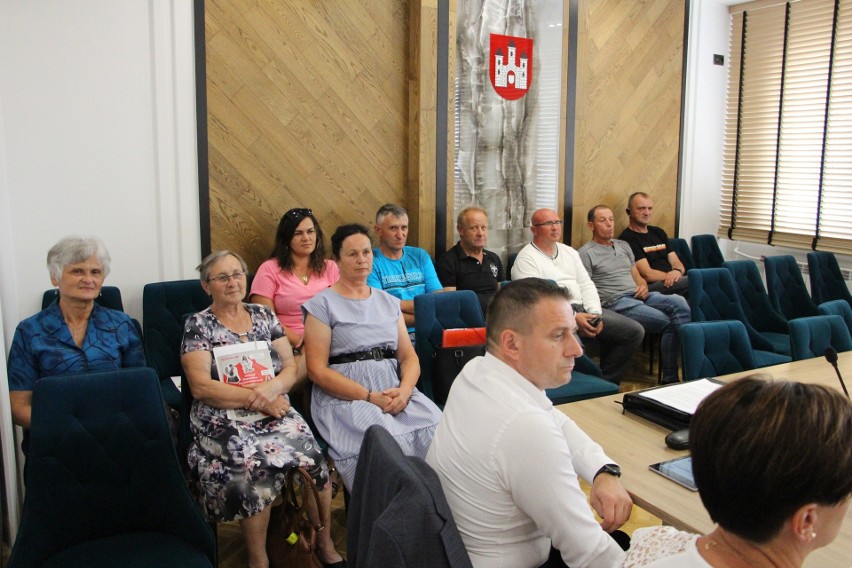 Wójt gminy Przytyk Dariusz Wołczyński jednogłośnie otrzymał absolutorium i wotum zaufania od Rady Gminy