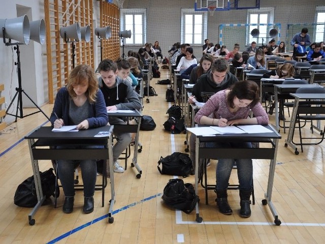 W sandomierskim Collegium Gostomianum próbną maturę pisali uczniowie sześciu klas.
