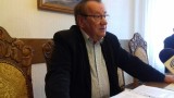 Radny Wiśniewski przeprasza za "korupcję polityczną" radnego Wojciecha Chyłę [wideo]