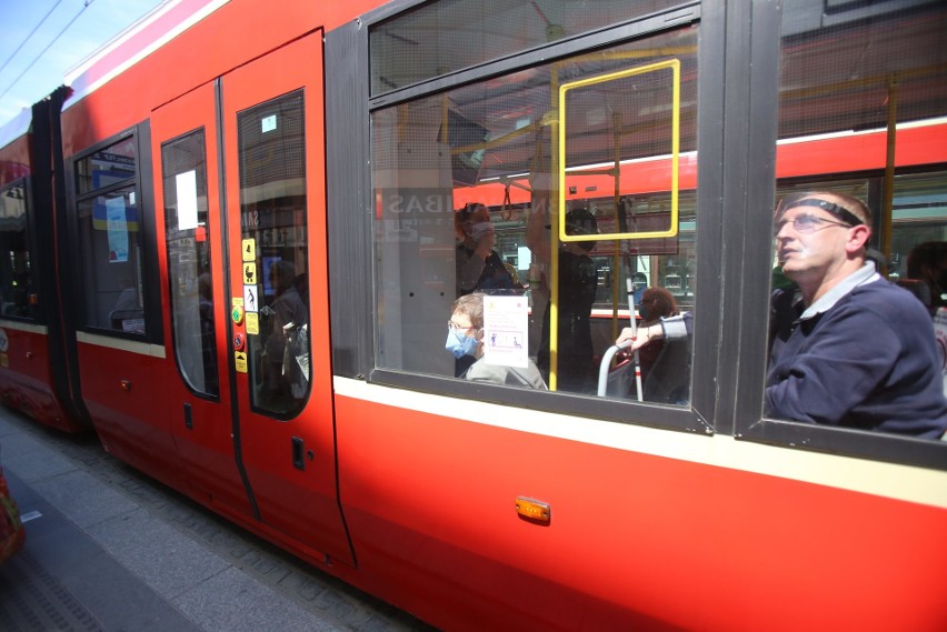 Nowe zasady w autobusach i tramwajach od 18 maja