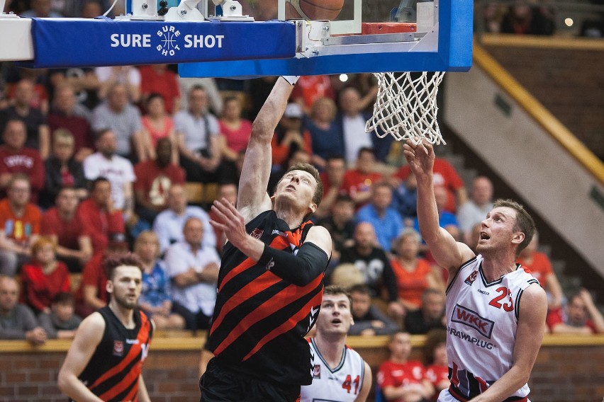 STK Czarni Słupsk - WKK Wrocław 77:71. Remis 1:1 w serii play-off