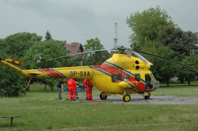 Helikoptery z ciężko chorymi pacjentami lądują przy oleskim szpitalu cały czas, ale stare lądowisko nie spełnia wymogów. Budowa nowego placu dla helikopterów kosztować będzie ok. 1,6 mln zł.