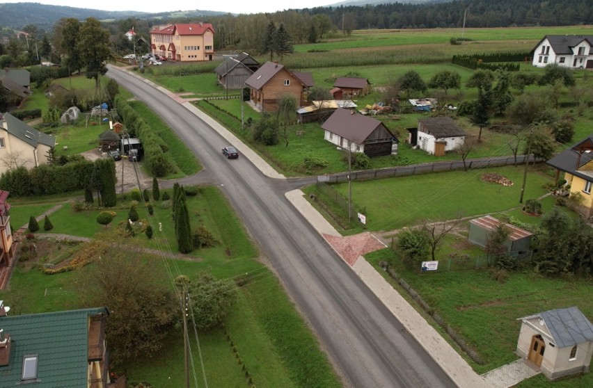 Budują chodniki w gminie Dydnia koło Brzozowa [ZDJĘCIA, WIDEO]