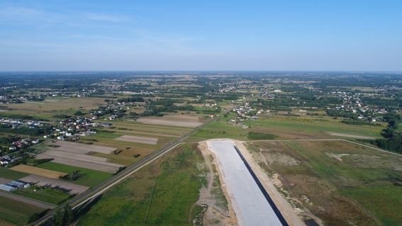 Budowa lotniska w Radomiu. Trzy firmy chcą budować wieżę kontroli lotów i siedzibę Lotniskowej Straży Pożarnej