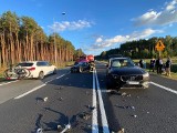 Wypadek na S10 na wysokości Małej Nieszawki. Zderzenie dwóch samochodów. Występują utrudnienia w ruchu