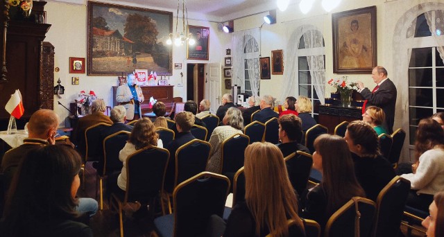 W Dworze Odonów odbyło się spotkanie poetyckie zorganizowane przez Odonowskie Towarzystwo Kulturalne